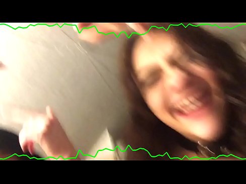 ❤️ שני תחתוני רגש ברונטיות סקסיות נשארות ממזרות, כלבה מוזרה ️❌ פורנו בפורנו iw.flvporn.ru ❌️