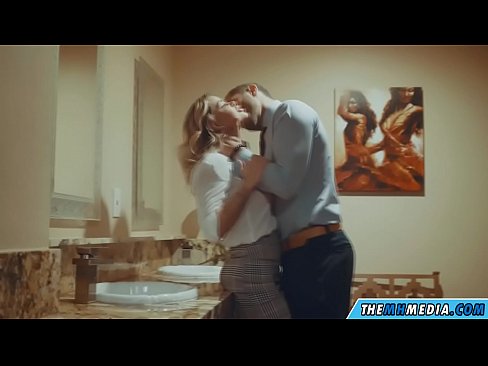 ❤️ כשבלונדינית חזה מפתה אותך בשירותים ציבוריים ️❌ פורנו בפורנו iw.flvporn.ru ❌️